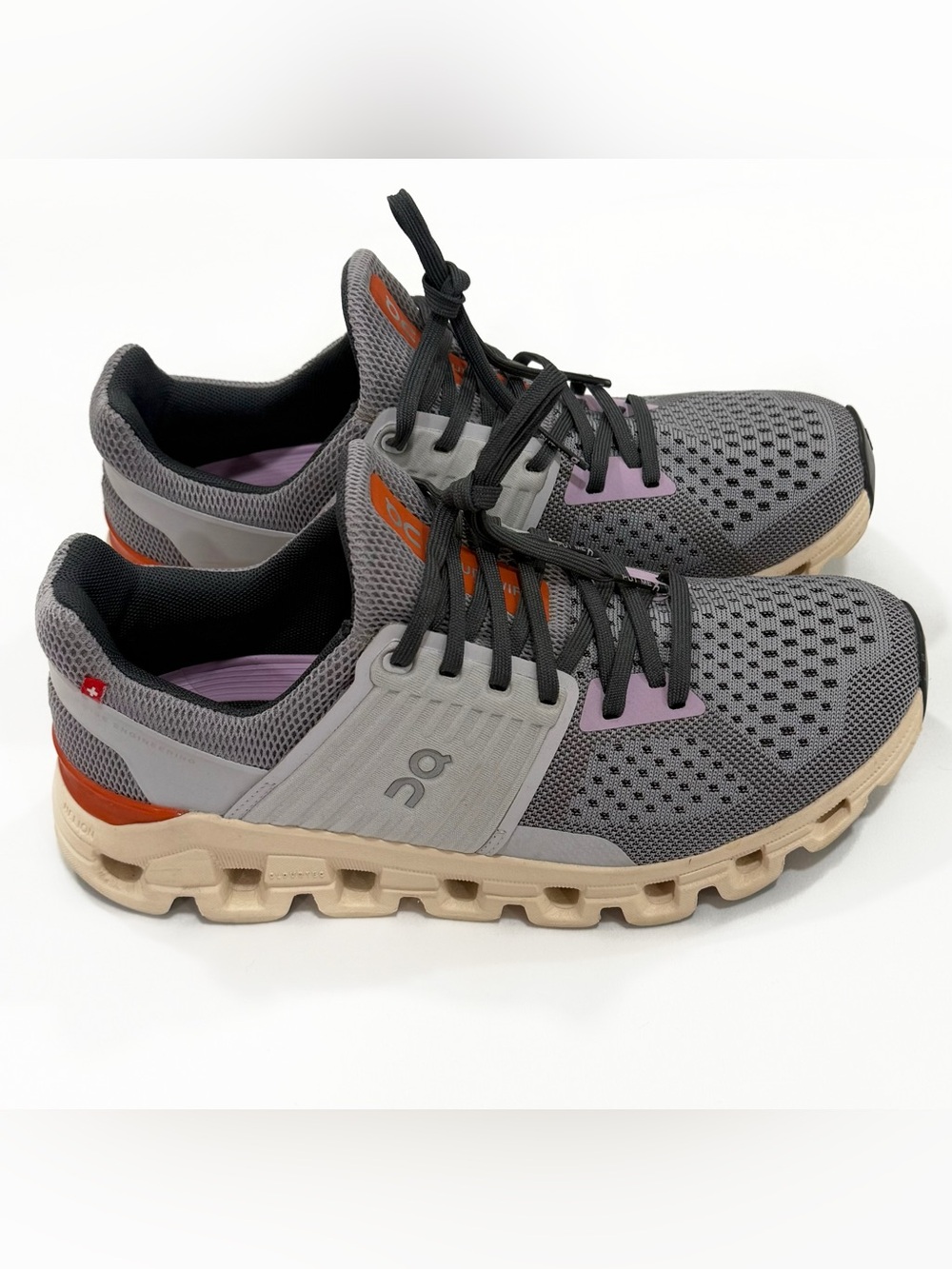 On Cloudswift Women’s grey & navy running shoes with orange details | 6.5